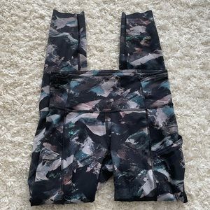 Lululemon Fast and Free size 4 EUC